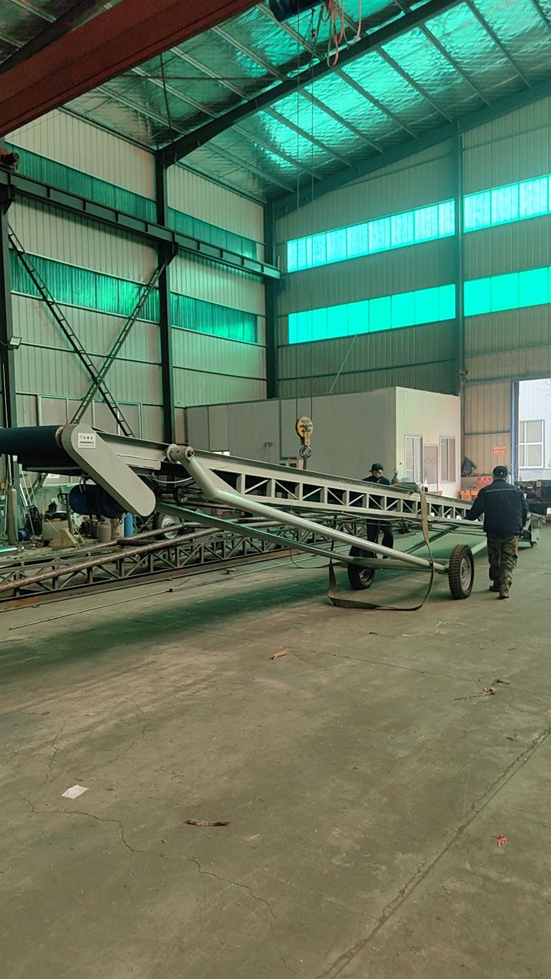 辣椒前處理設(shè)備：12米裝車皮帶機
